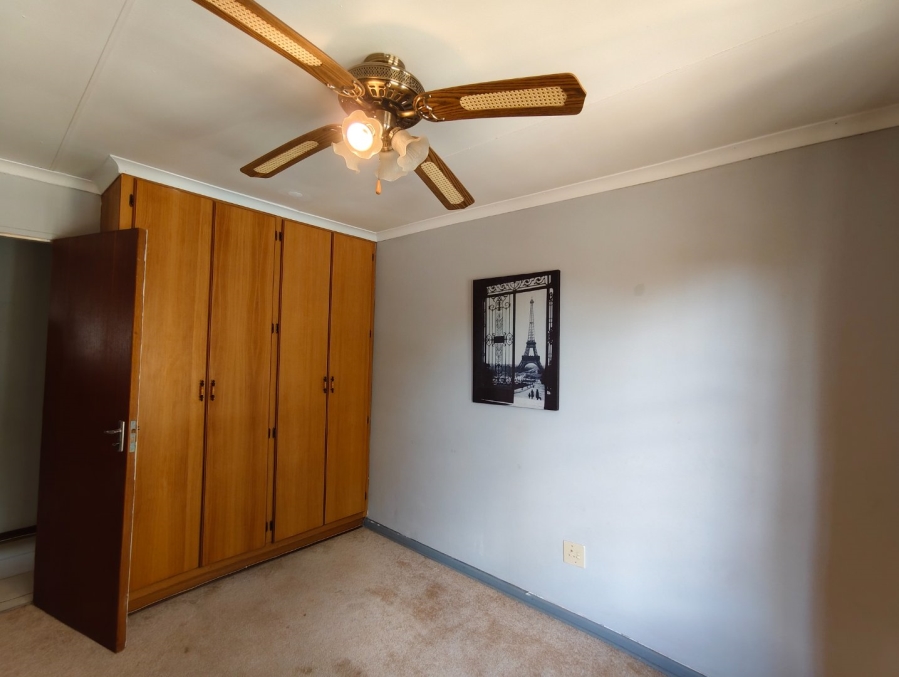 To Let 3 Bedroom Property for Rent in Uitsig Free State